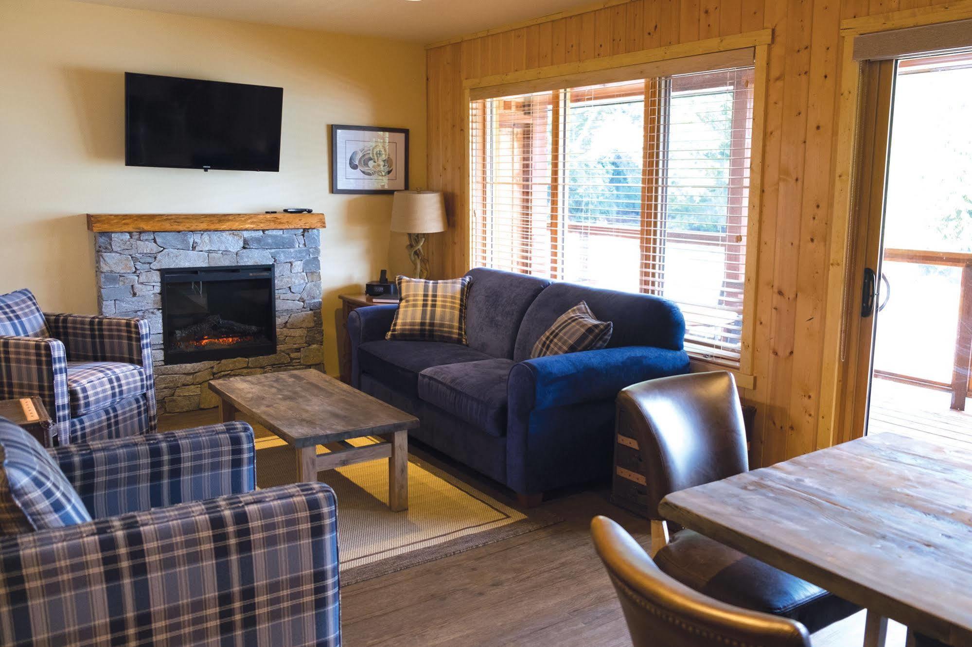 Wild Renfrew Seaside Cottages Port Renfrew Exterior photo