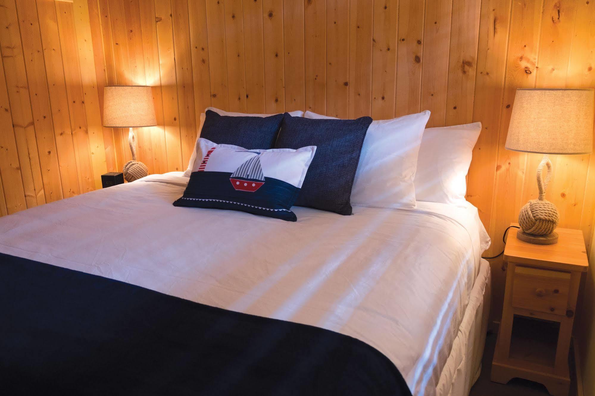 Wild Renfrew Seaside Cottages Port Renfrew Exterior photo