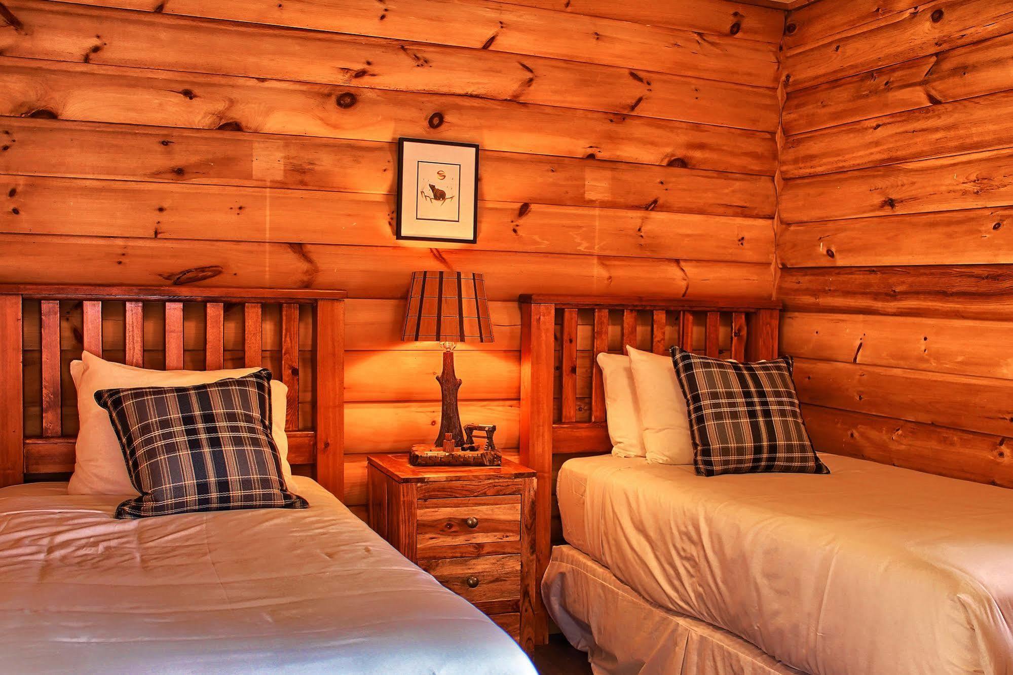 Wild Renfrew Seaside Cottages Port Renfrew Exterior photo